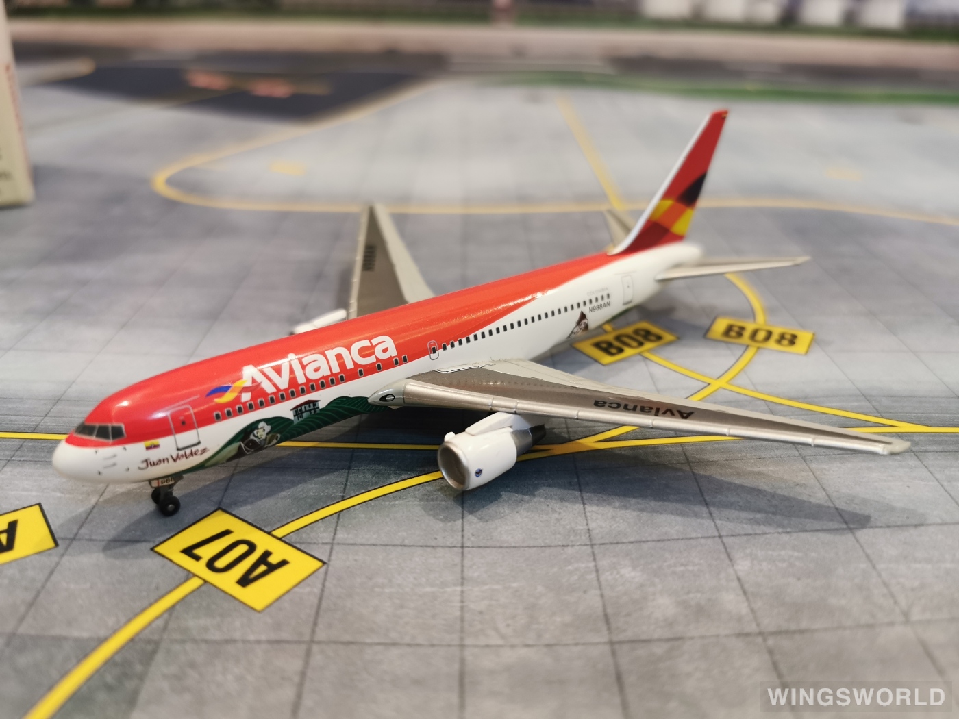 Dragon Models 1:400 56014 Avianca 哥伦比亚航空 Boeing 767-200 N988AN