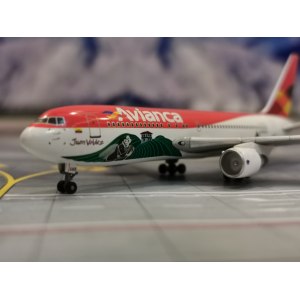 Avianca 哥伦比亚航空 Boeing 767-200 N988AN  56014 Dragon Models 1:400