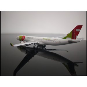 TAP Portugal 葡萄牙航空 Airbus A330-900neo CS-TUA  LH4155 JC Wings 1:400
