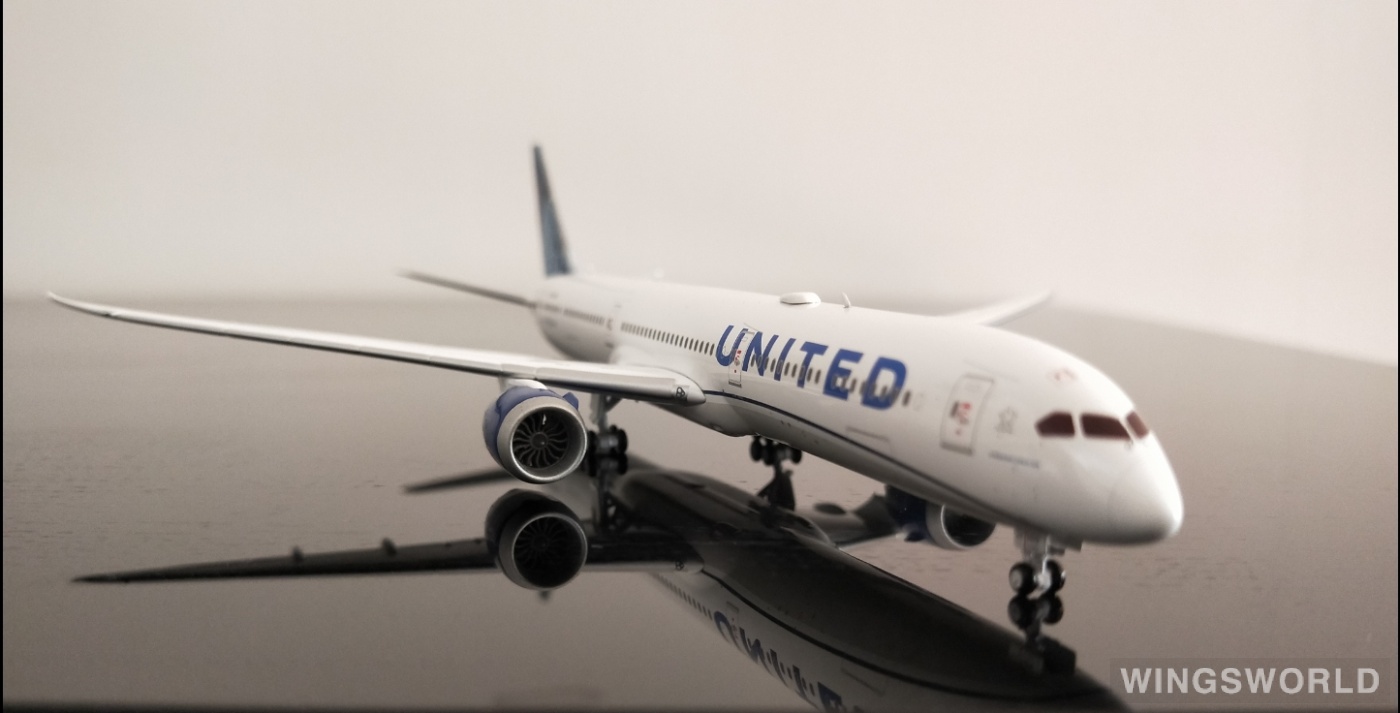 Geminijets 1:400 GJUAL1808 United Airlines 美国联合航空 Boeing 787-10 N12010
