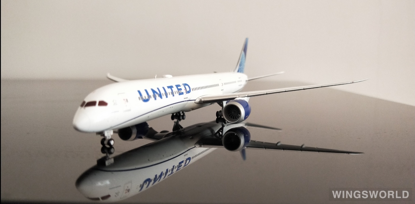 Geminijets 1:400 GJUAL1808 United Airlines 美国联合航空 Boeing 787-10 N12010