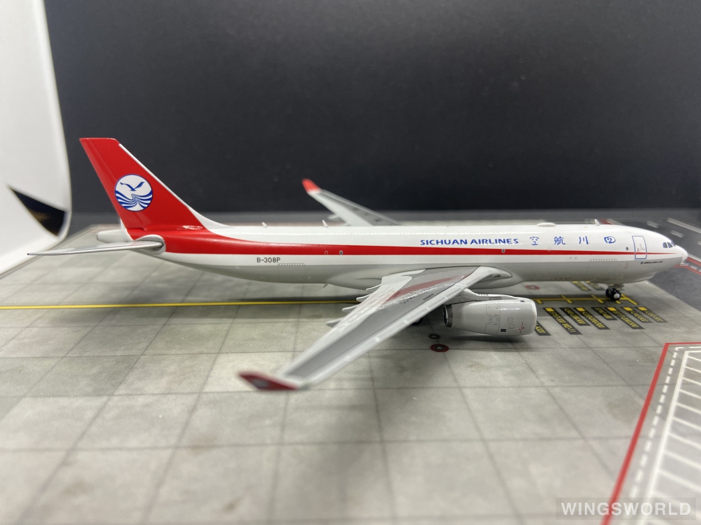 JC Wings 1:400 LH4149 Sichuan Airlines 四川航空 Airbus A330-200 B-308P
