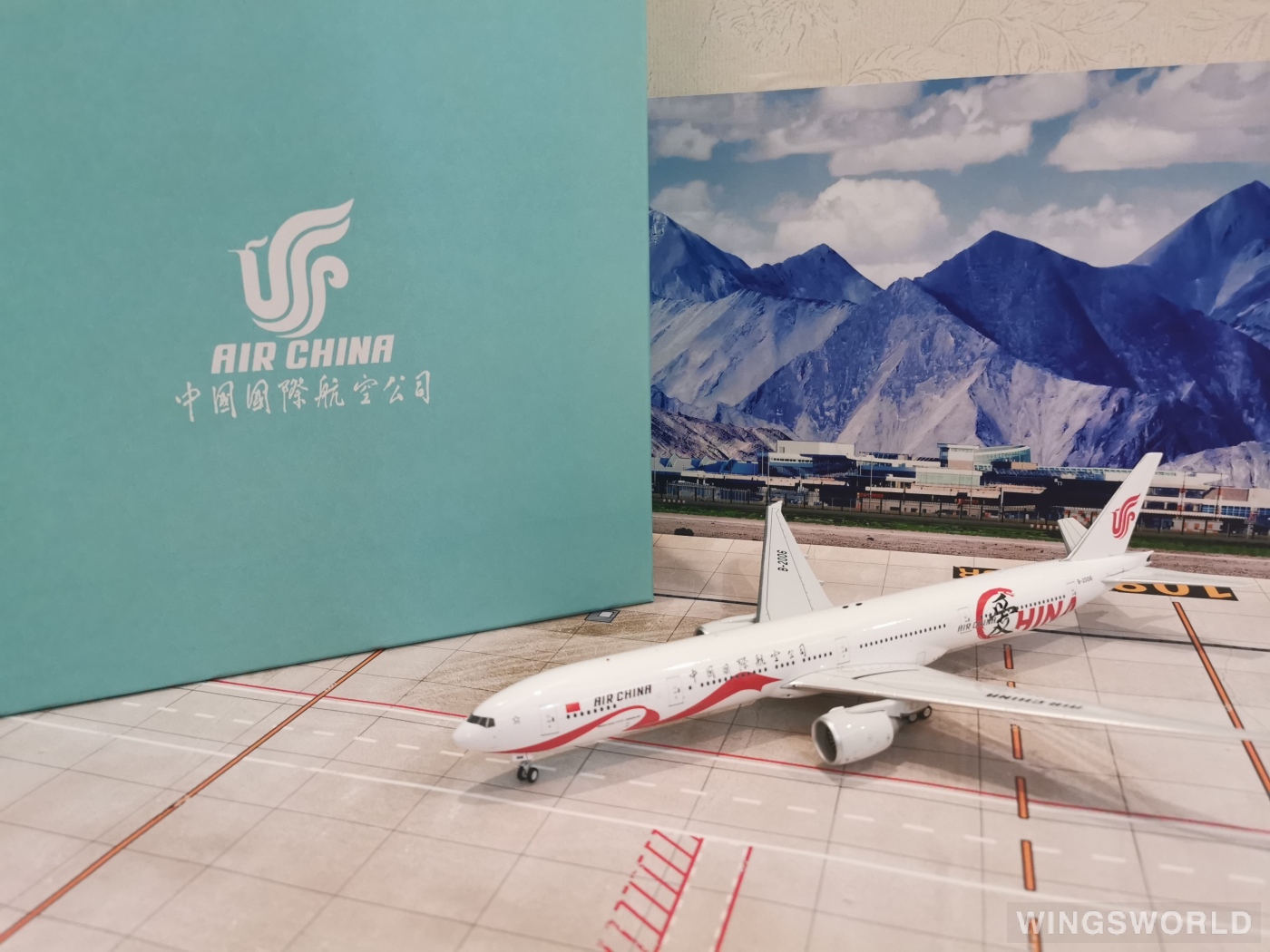 Inflight200 1:200 IF7773CA0416 Air China 中国国际航空 Boeing 777-300ER B-2006
