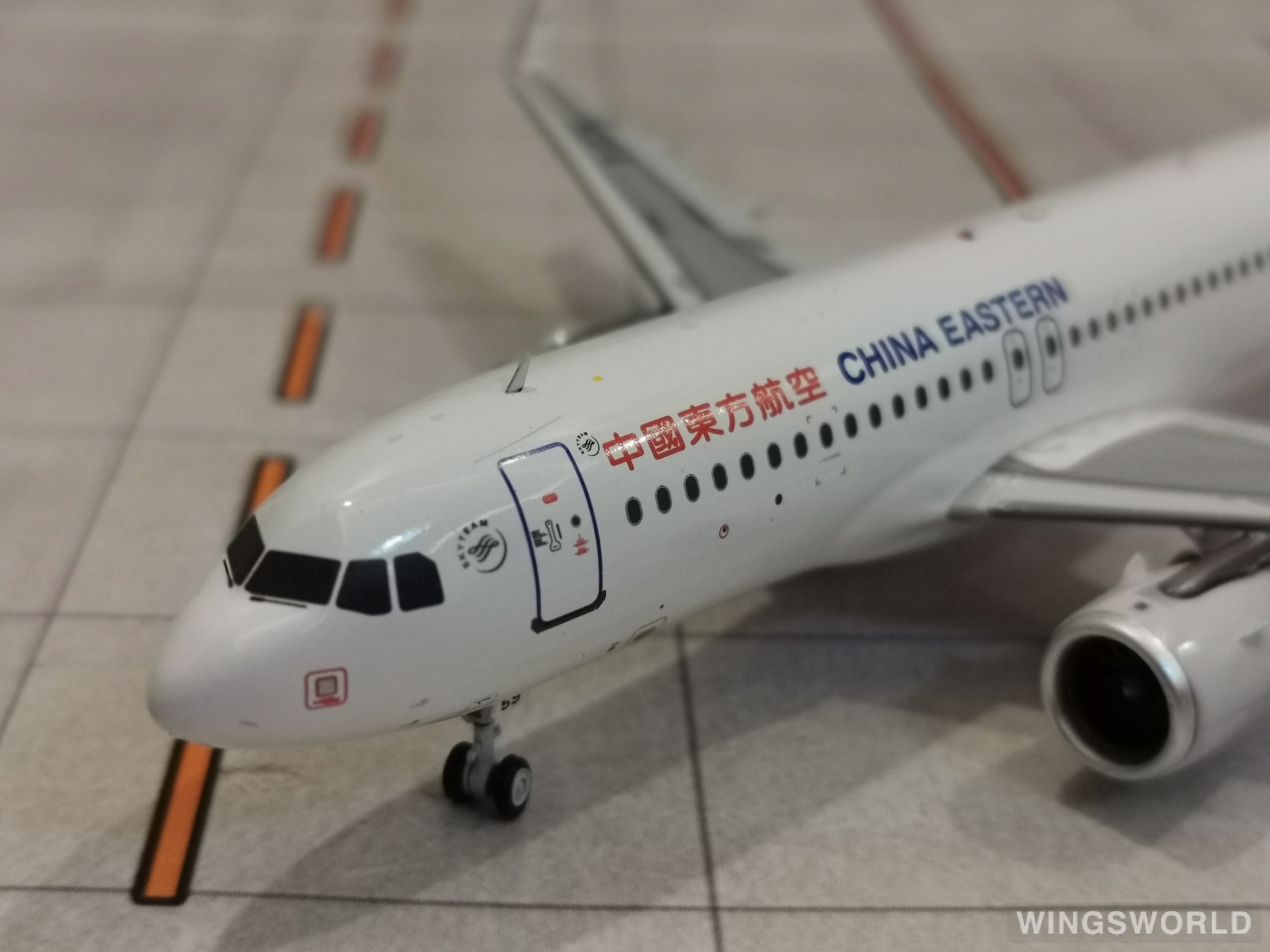 INFLIGFT200 1/200 中国南方航空 A320neo 完成品 INFLIGFT200 1/200 中国南方航空 A320neo 完成品 - メルカリ