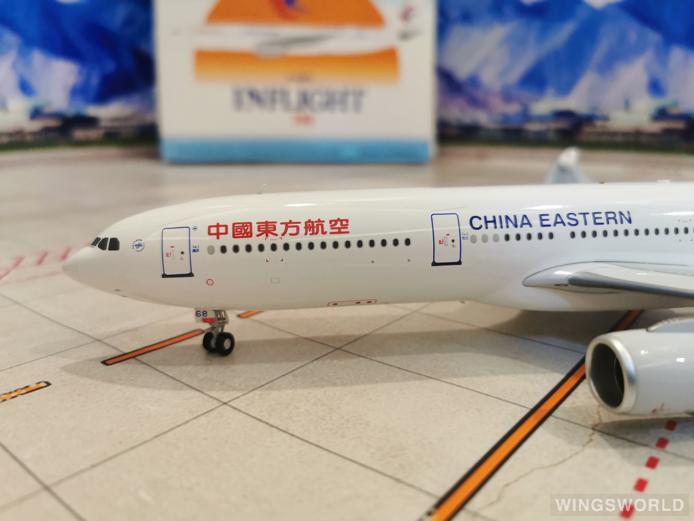 Inflight200 1:200 IF333MU0618 China Eastern 中国东方航空 Airbus A330-300 B-8968