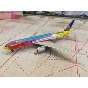 Continental Airlines 美国大陆航空 Boeing 777-200 N77014 Peter Max 彩绘 XX2108 JC Wings 1:200