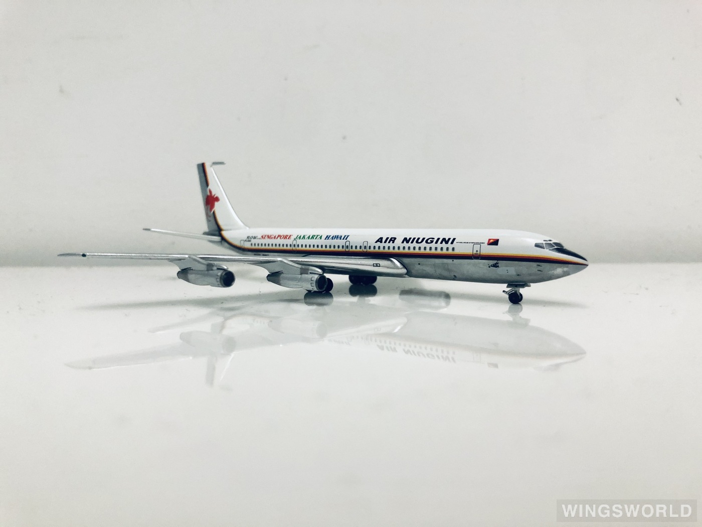 AeroClassics 1:400 AC419688 Air Niugini 新几内亚航空 Boeing 707-300 P2-ANA