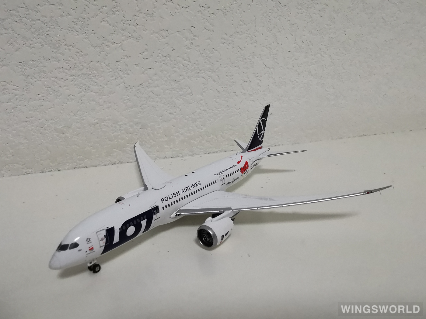 Phoenix 1:400 PH04174 LOT 波兰航空 Boeing 787-8 SP-LRH