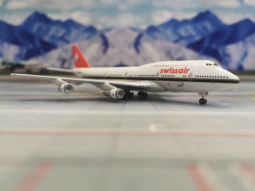 Boeing 747-300 日本航空 1:200 JAL Japan Airlines Boeing 747-300 JA812J with stand InFlight