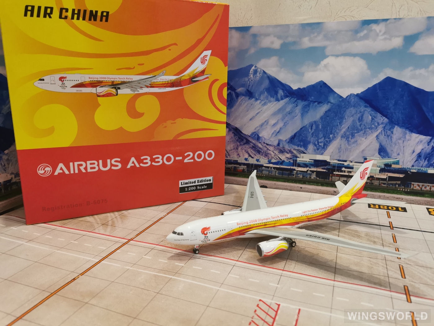 Phoenix 1:200 PH02002 Air China 中国国际航空 Airbus A330-200 B-6075