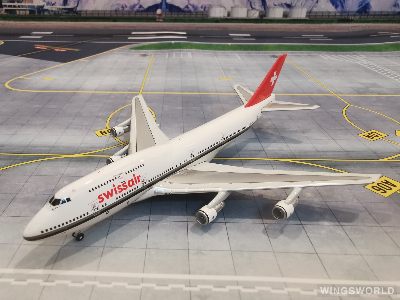 TucanoLine 1:400 84002001 Swiss 瑞士国际航空 Boeing 747-300 HB-IGF