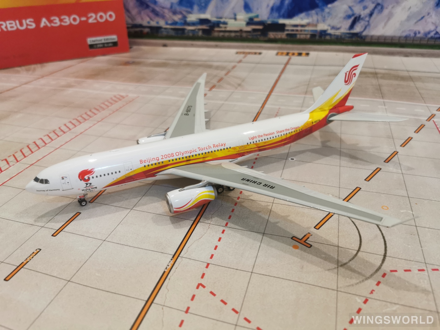 Phoenix 1:200 PH02002 Air China 中国国际航空 Airbus A330-200 B-6075