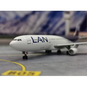 LAN Airlines 智利航空 Airbus A340-300 CC-CQA  55895 Dragon Models 1:400