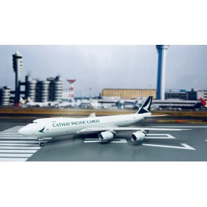Cathay Pacific 国泰航空 Boeing 747-8F B-LJJ  PH04428 Phoenix 1:400