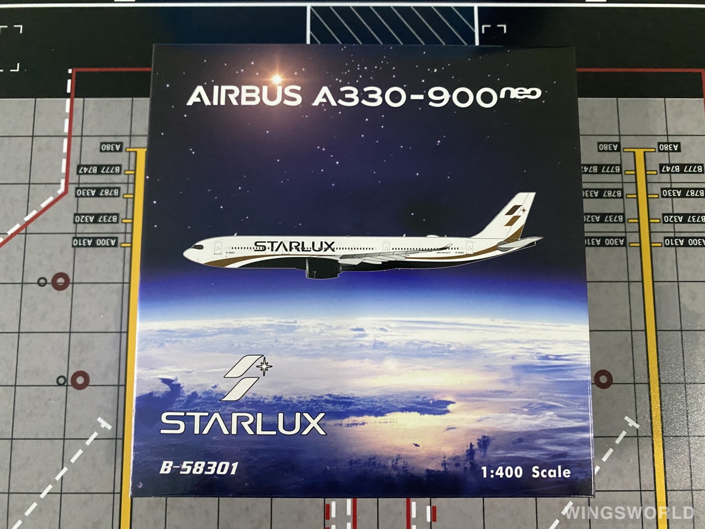 Phoenix 1:400 PH04427 Starlux Airlines 星宇航空  Airbus A330-900neo B-58301