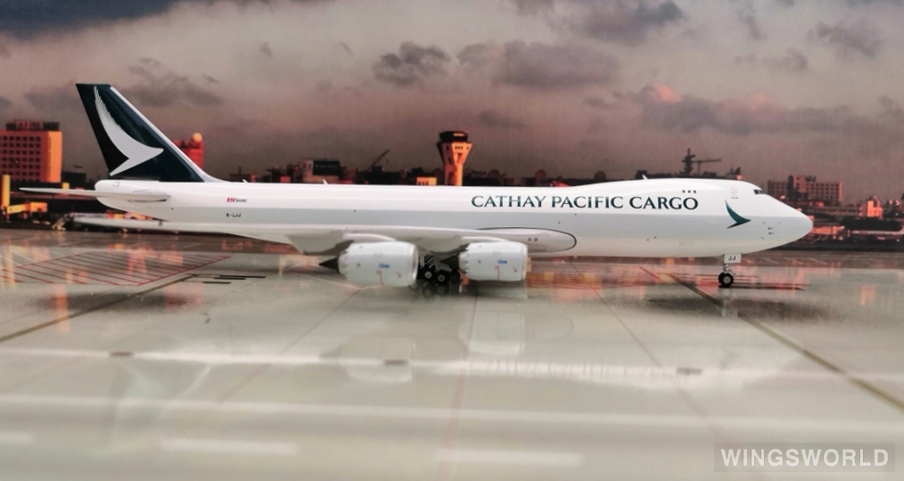 Phoenix 1:400 PH04428 Cathay Pacific 国泰航空 Boeing 747-8F B-LJJ