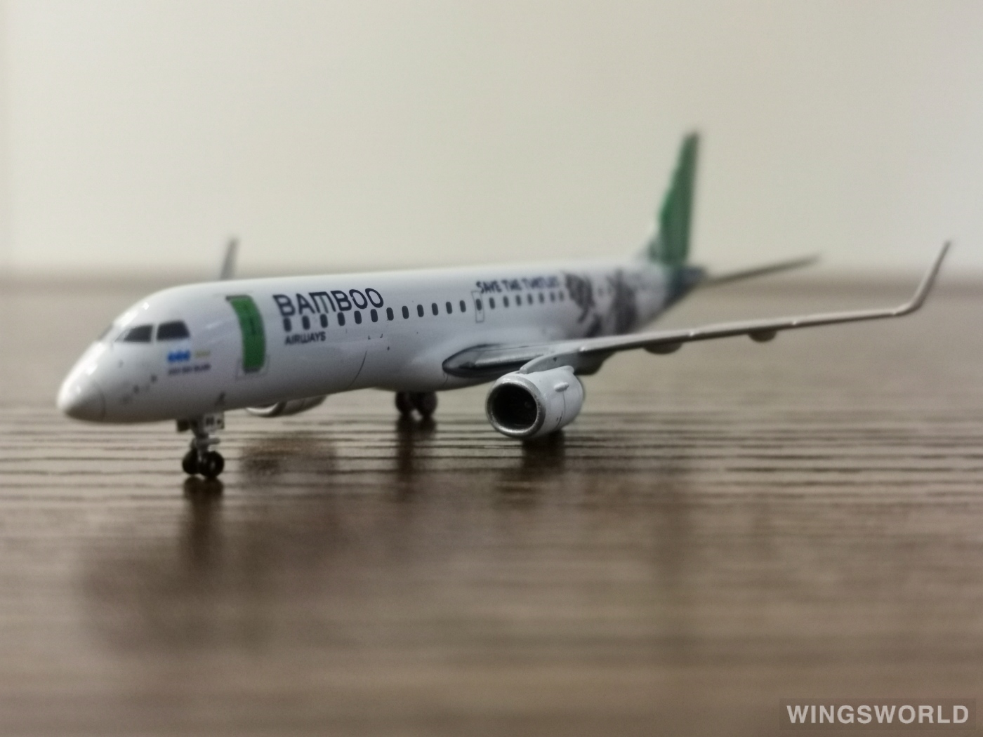 JC Wings 1:400 XX4286 Bamboo Airways 越竹航空 Embraer ERJ-190 OY-GDB