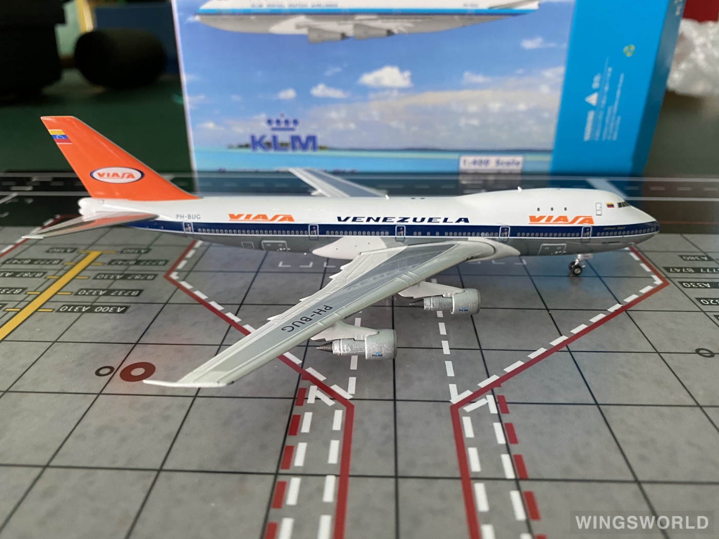 Phoenix 1:400 PH11681 KLM 荷兰皇家航空 Boeing 747-200 PH-BUG