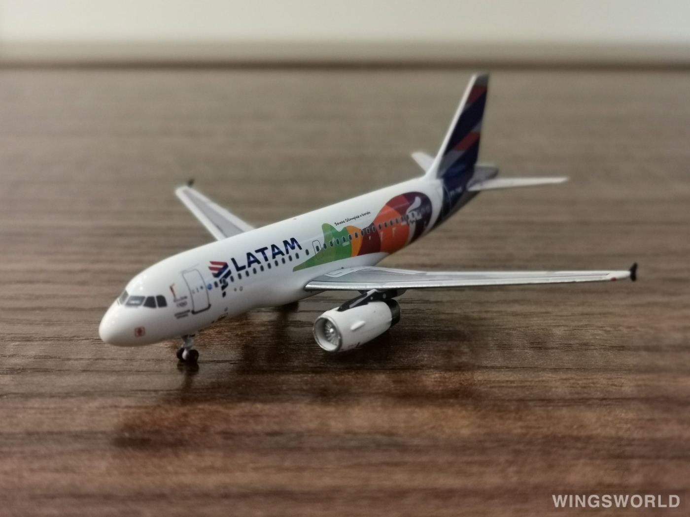 AeroClassics 1:400 AC4PTTMEA LATAM 南美航空集团 Airbus A319 PT-TME