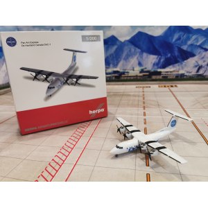 Pan Am 泛美航空 de Havilland Canada Dash 7 N53RA  558556 Herpa 1:200