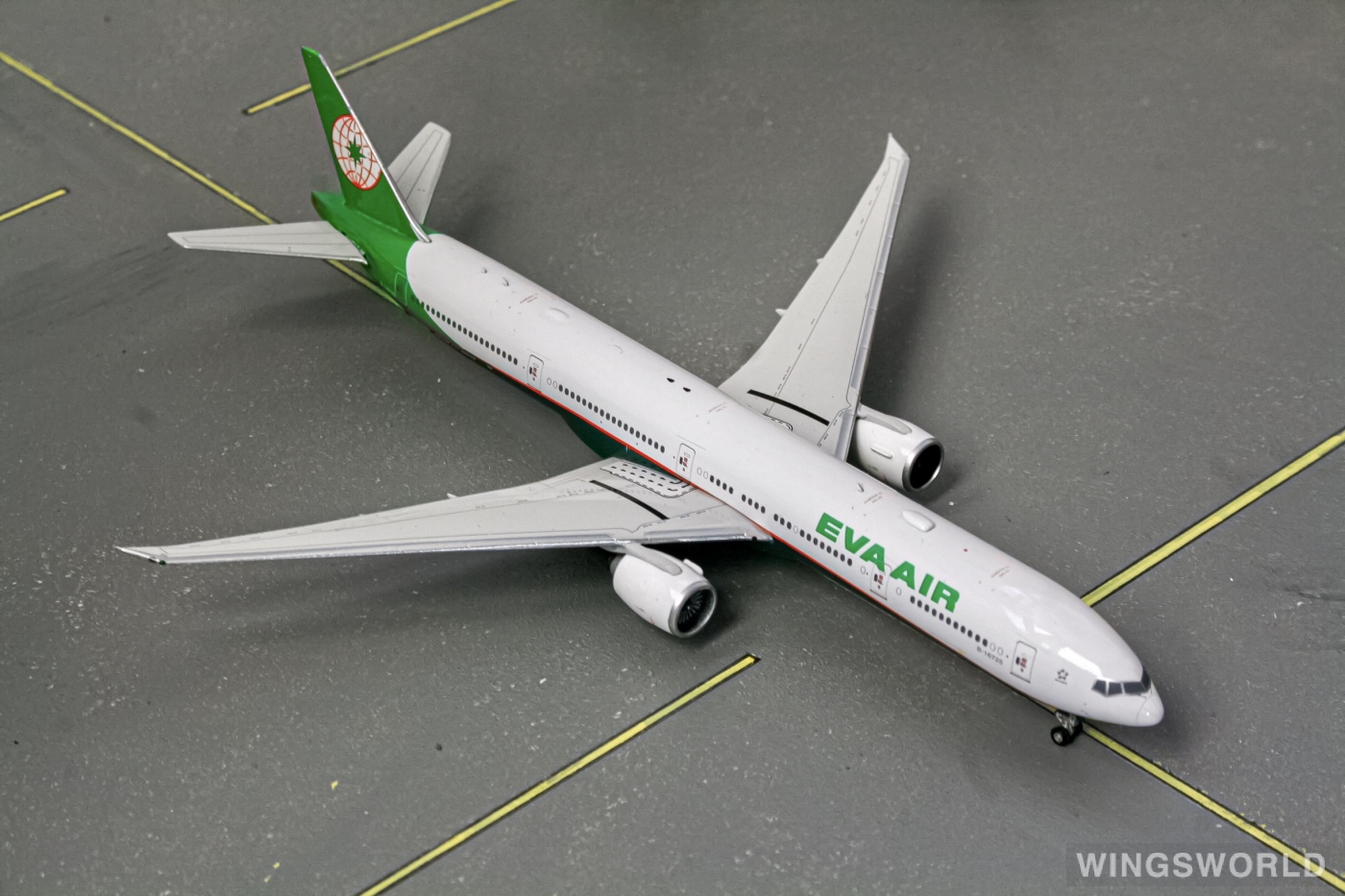 Phoenix 1:400 PH11209 EVA Air 长荣航空 Boeing 777-300ER B-16725