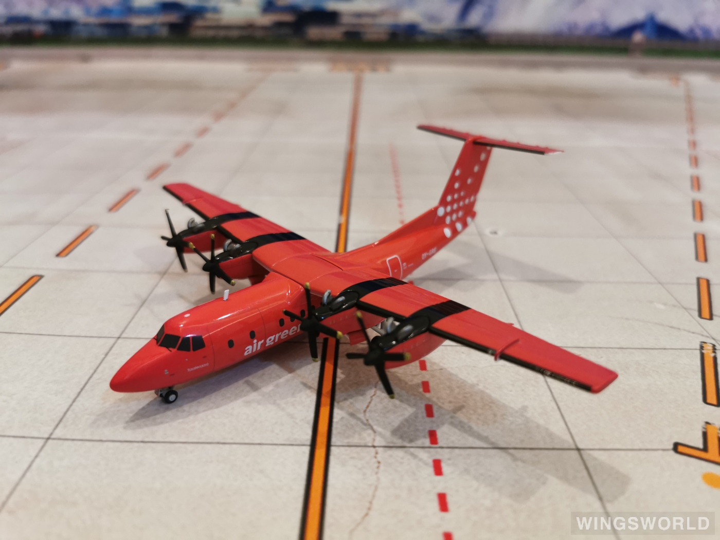 Herpa 1:200 571166 Air Greenland 格陵兰航空 de Havilland Canada Dash 7 OY-GRE