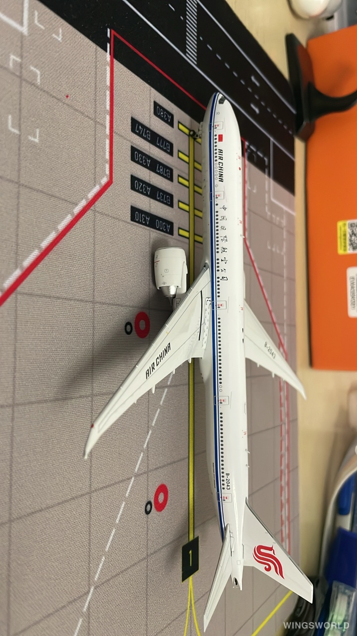 Aviation400 1:400 AV4121 Air China 中国国际航空 Boeing 777-300ER B-2043