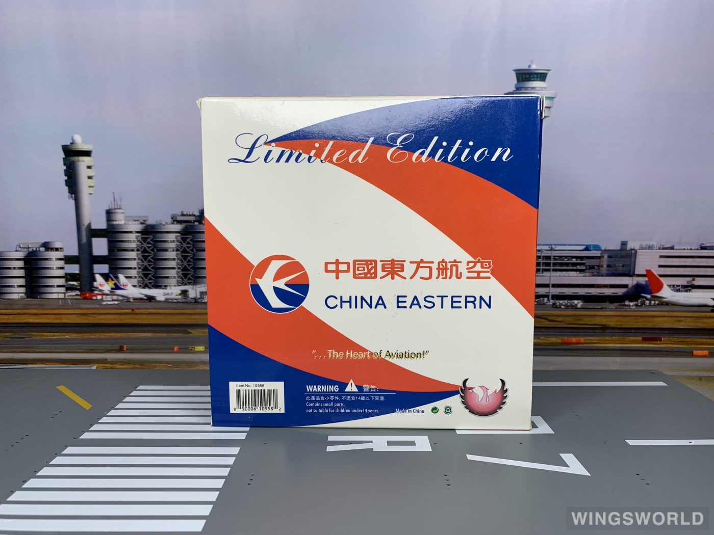 Phoenix 1:400 PH10958 China Eastern 中国东方航空 Airbus A300-600 B-2324