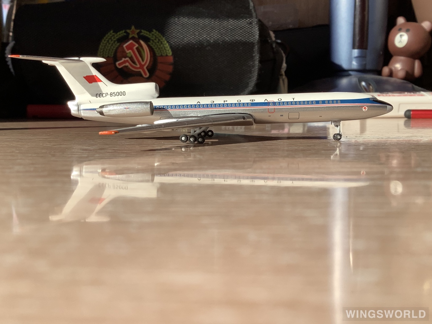 AeroClassics 1:400 AC419958 Soviet Air Force 苏联空军 Tupolev Tu-154 CCCP-85000