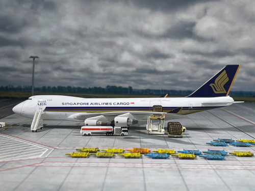 シンガポール航空　B747-F MEGA ARK 貨物機　模型 S Dragon Models 1:400 Boeing 747-400 Singapore Airlines 新加坡