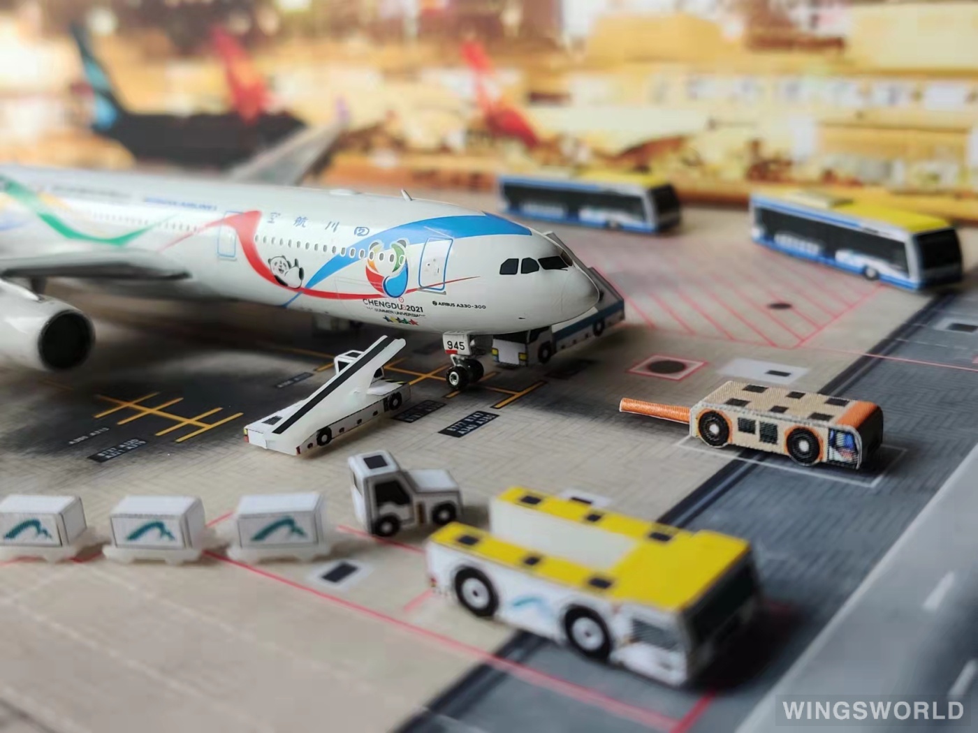 Phoenix 1:400 PH11596 Sichuan Airlines 四川航空 Airbus A330-300 B-5945