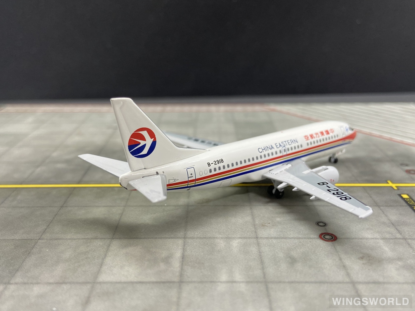 AeroClassics 1:400 ACB2918 China Eastern 中国东方航空 Boeing 737-300 B-2918