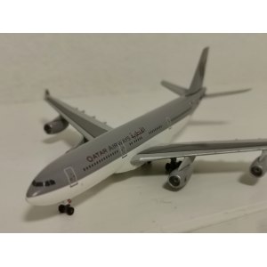 Qatar 卡塔尔航空 Airbus A340-200 A7-HHK  55967 Dragon Models 1:400