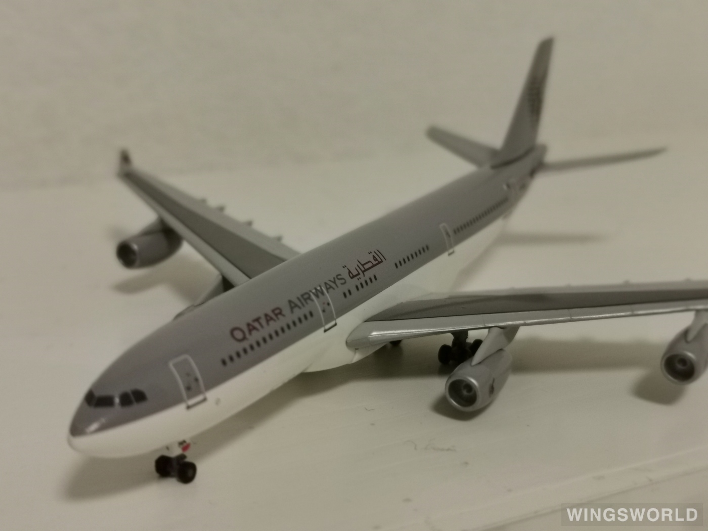 Dragon Models 1:400 55967 Qatar 卡塔尔航空 Airbus A340-200 A7-HHK