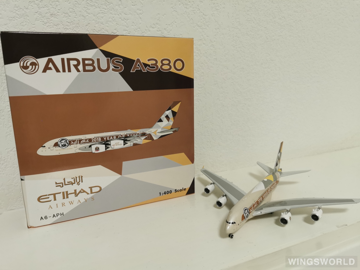 Phoenix 1:400 PH04227 Etihad Airways 阿提哈德航空 Airbus A380-800 A6-APH