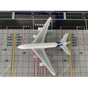 Airbus 空中客车 Airbus A380-800 F-WWOW FLYING THE A350-1000 EXTRA ENGINE  PH11254 Phoenix 1:400