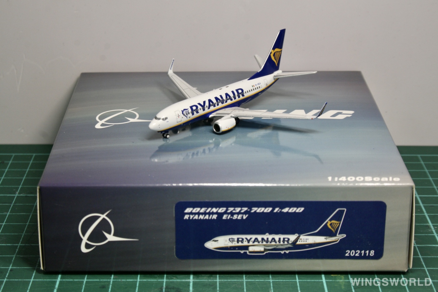 Pandamodel 1:400 202118 Ryanair 瑞安航空 Boeing 737-700 EI-SEV