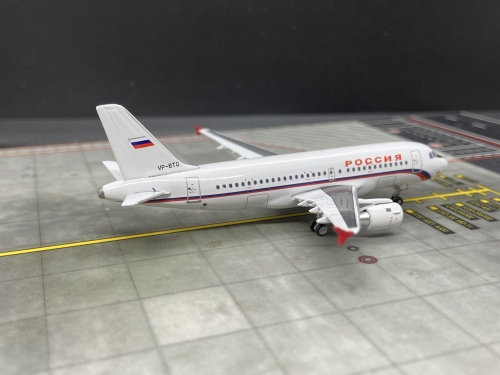 Aviation400 1:400 Airbus A319 Rossiya Special Flight