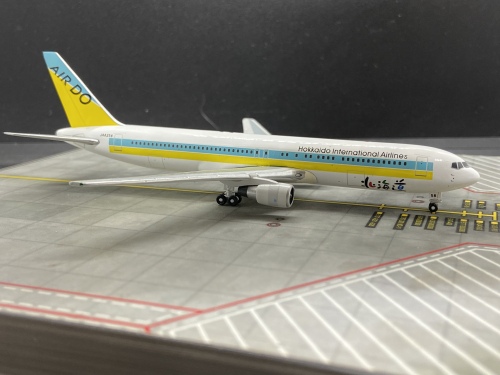 Gemini200 AIR DO 北海道の翼　BOEING 767-300 RrdtSTwY7N.jpeg-ww