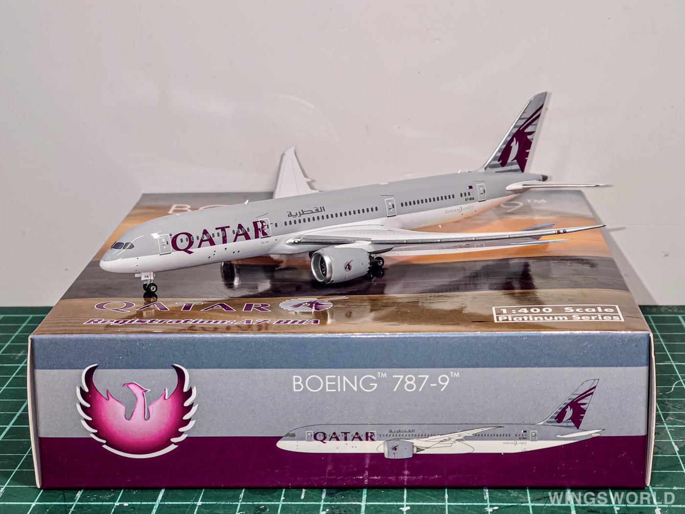 Phoenix 1:400 PH11612 Qatar 卡塔尔航空 Boeing 787-9 A7-BHA