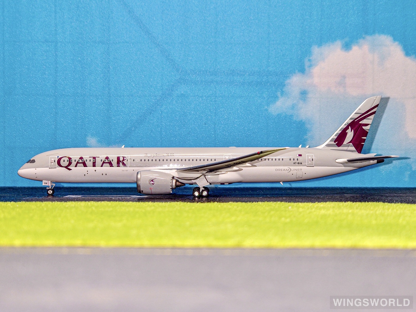 Phoenix 1:400 PH11612 Qatar 卡塔尔航空 Boeing 787-9 A7-BHA