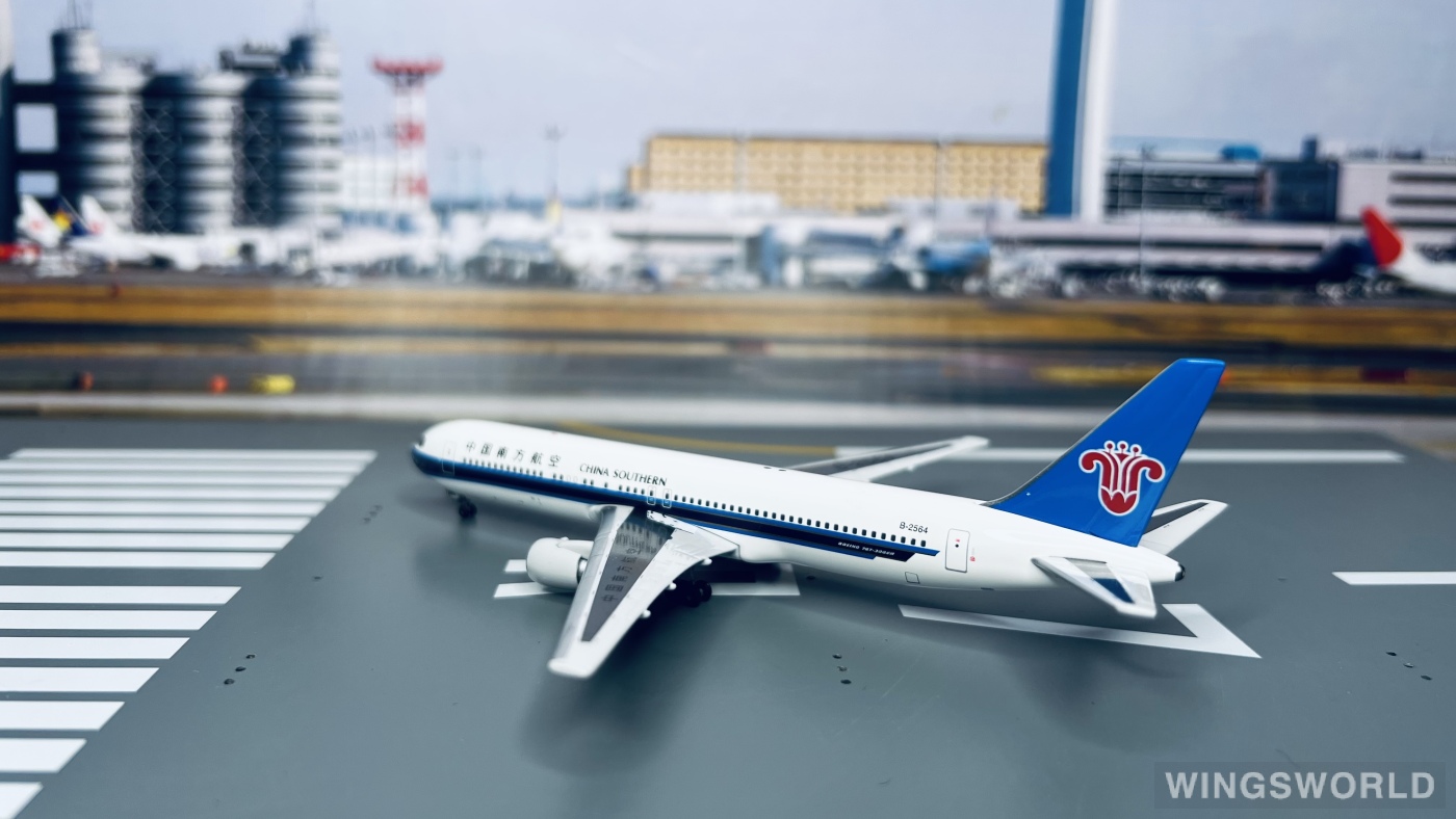 AeroClassics 1:400 AC18115 China Southern 中国南方航空 Boeing 767-300 B-2564