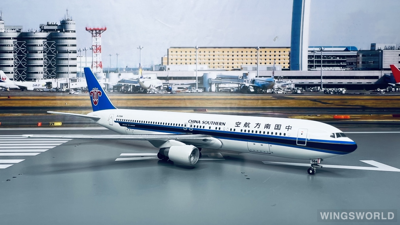 AeroClassics 1:400 AC18115 China Southern 中国南方航空 Boeing 767-300 B-2564