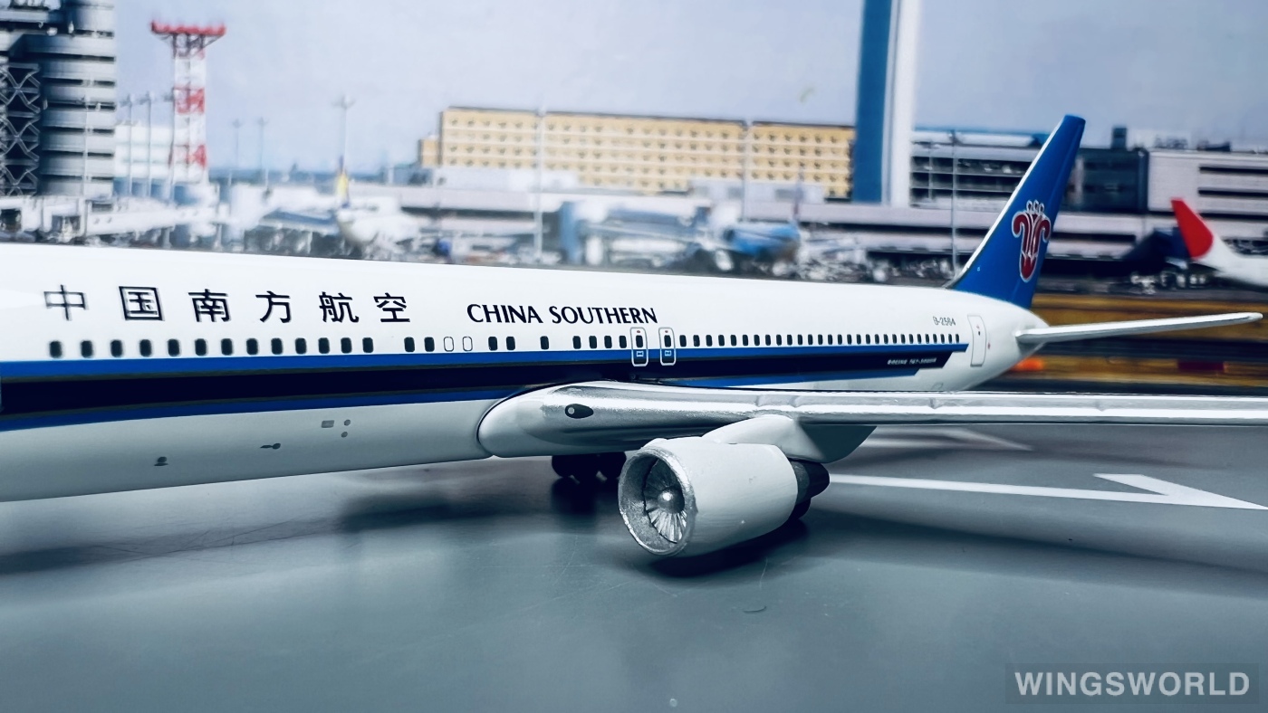 AeroClassics 1:400 AC18115 China Southern 中国南方航空 Boeing 767-300 B-2564