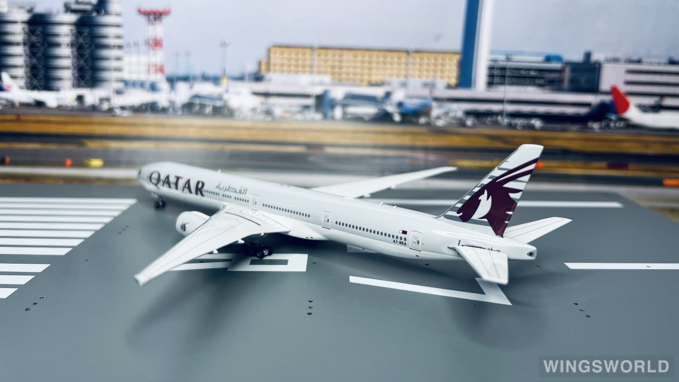 Phoenix 1:400 PH10888 Qatar 卡塔尔航空 Boeing 777-300 A7-BEA