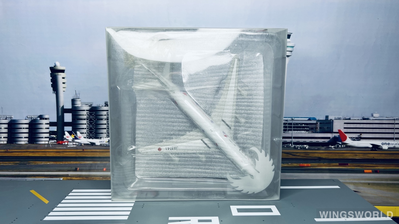 Phoenix 1:400 PHJA8141 Japan Airlines 日本航空 Boeing 747-200 JA8141