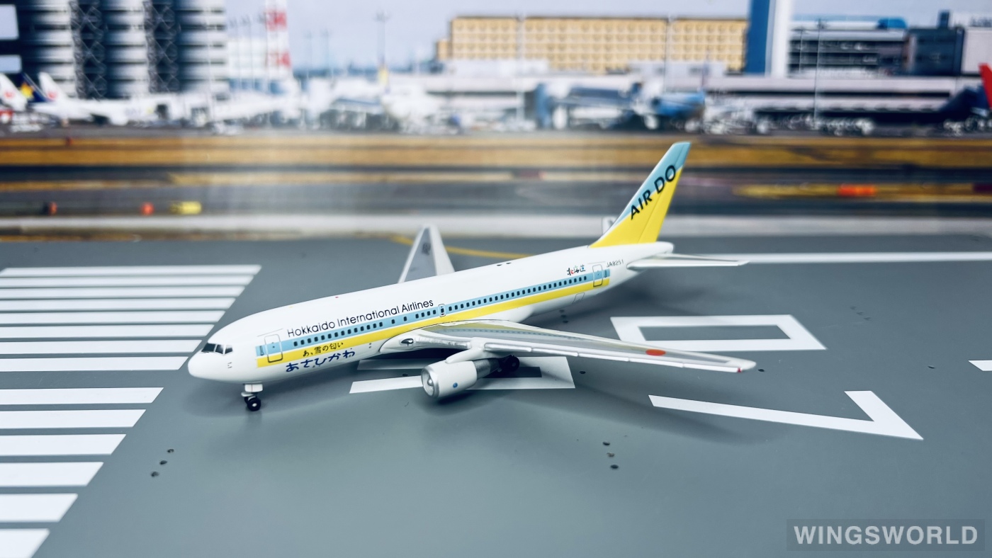 Geminijets 1:400 GJADO593 Air Do 北海道国际航空 Boeing 767-200 JA8251