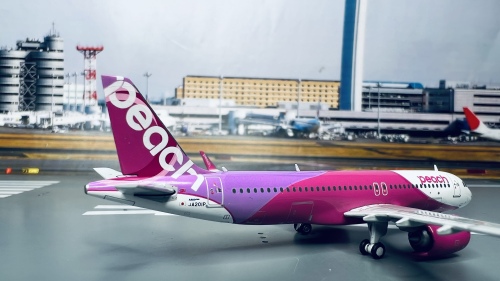 Peach エアバスA320neo JCウイングス 1/400 ScaleModelStore.com :: JC Wings 1:400 - EW432N005 - Peach