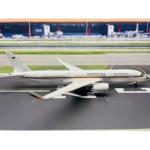Luftwaffe 德国空军 Airbus A350-900 10+01  LH4246 JC Wings 1:400