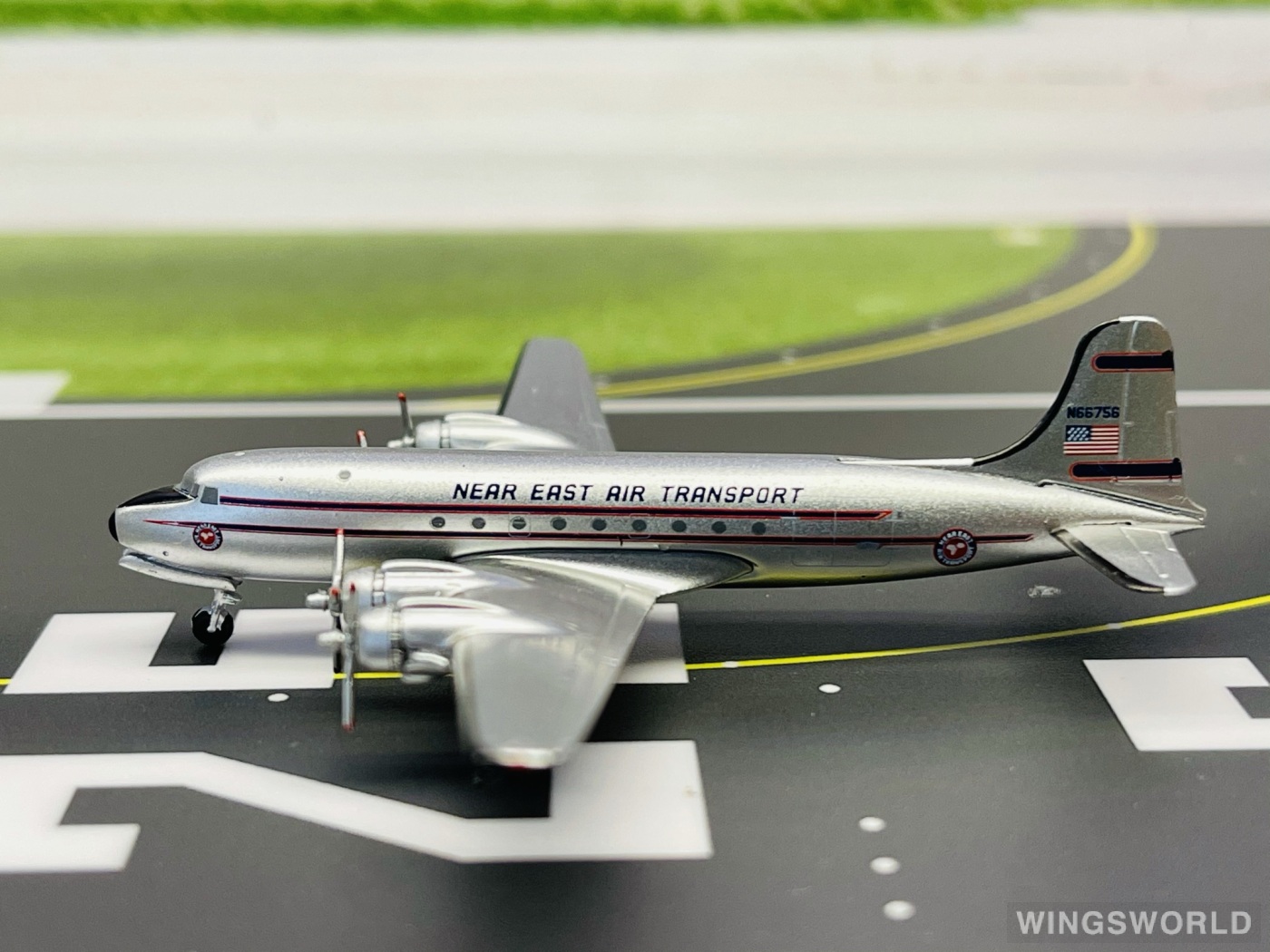AeroClassics 1:400 AC4N66756 Alaska Airlines 阿拉斯加航空 Douglas DC-4 N66756